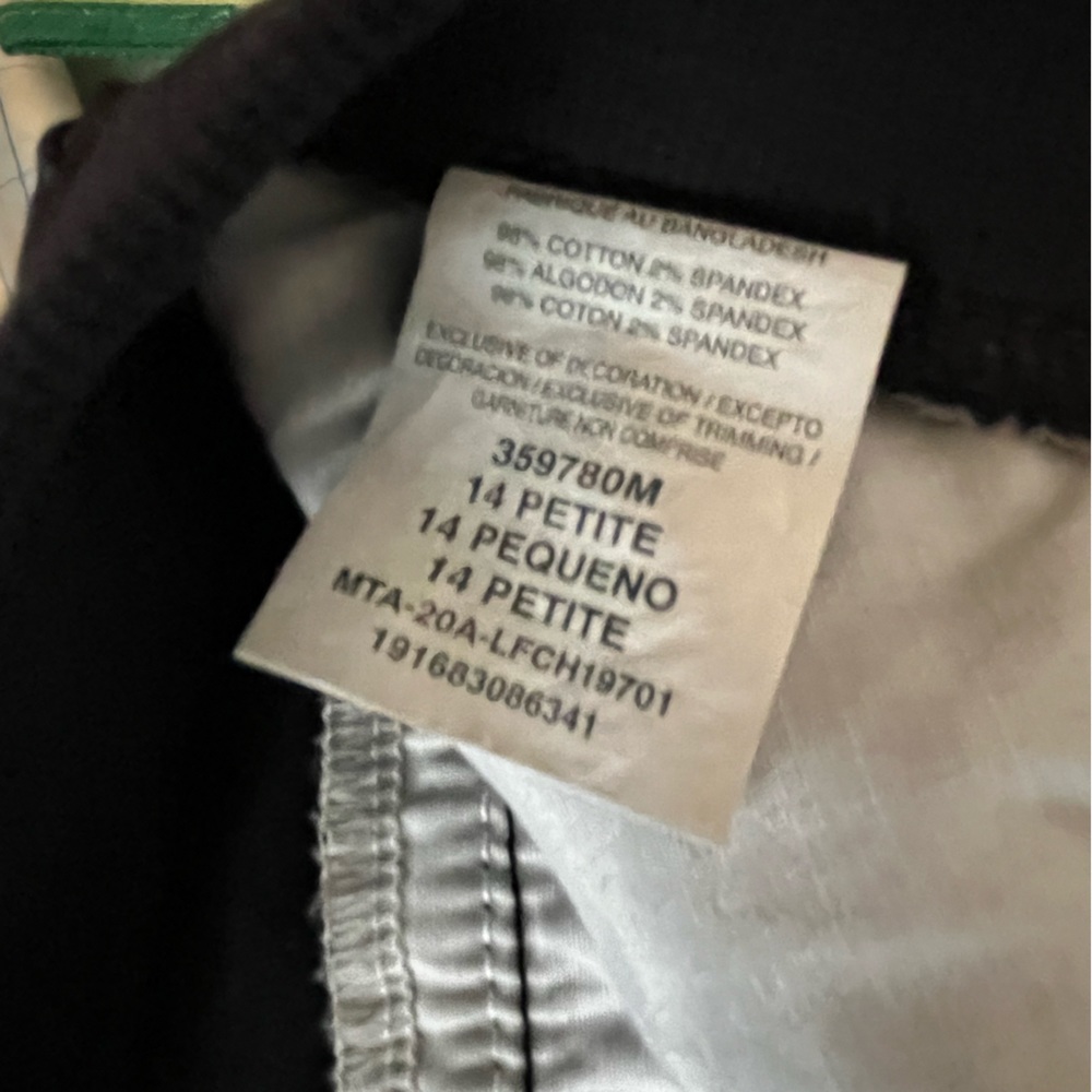 Women’s Lee black shorts, sz14 - Picture 3 of 4